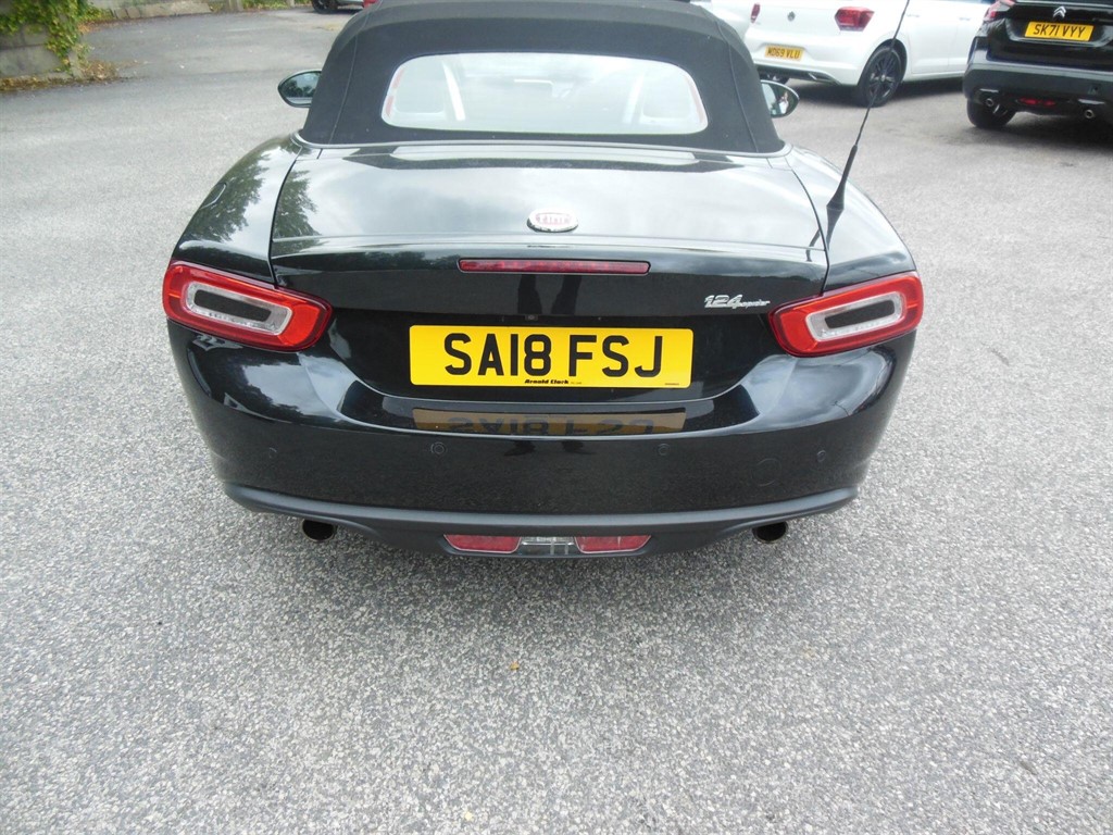 Fiat 124 Spider-6
