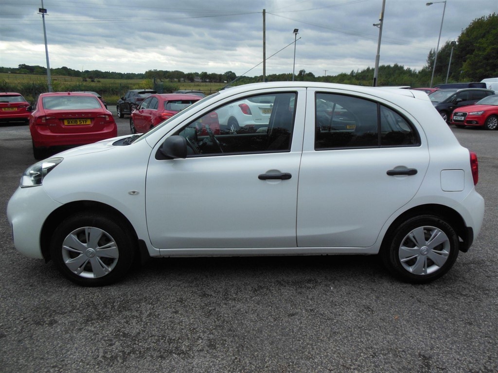 Nissan Micra-6